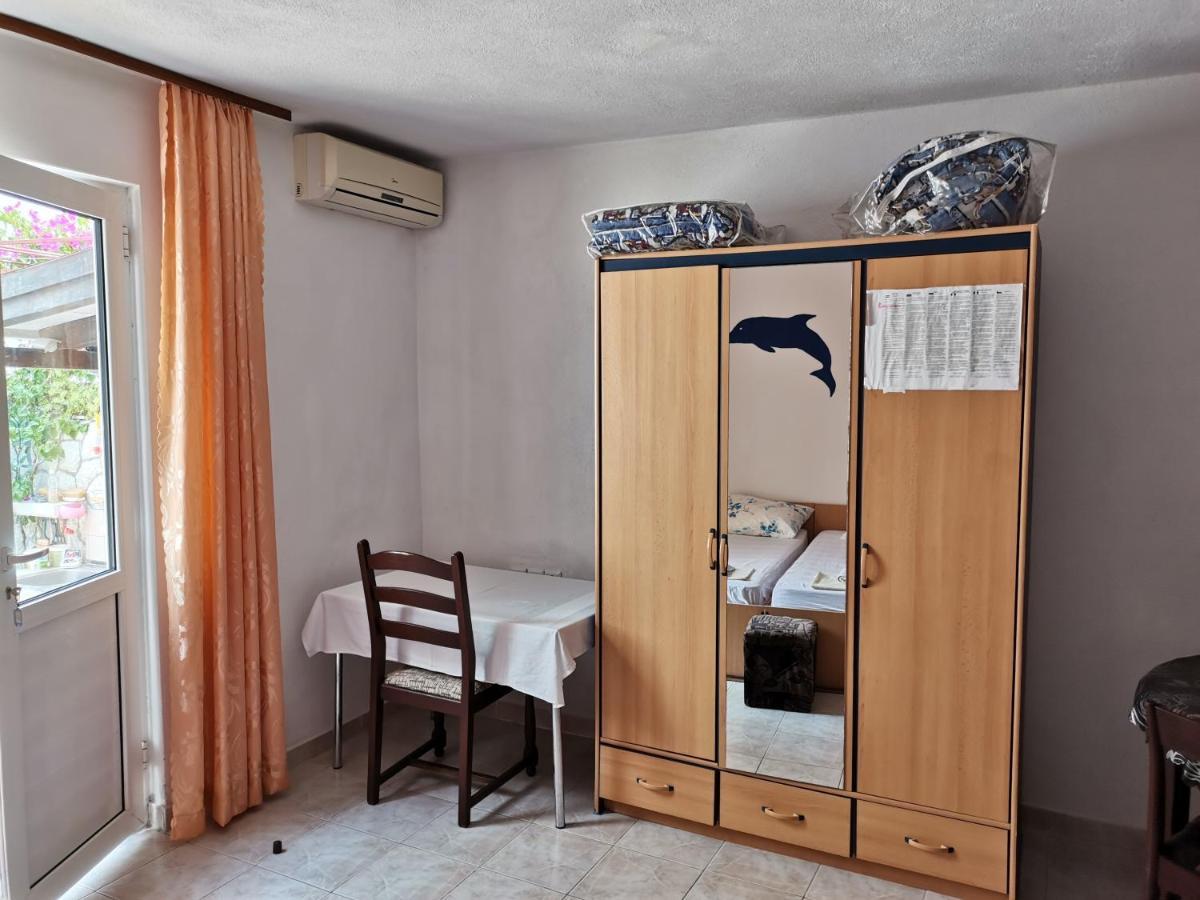 Apartments Radonic Хвар Экстерьер фото
