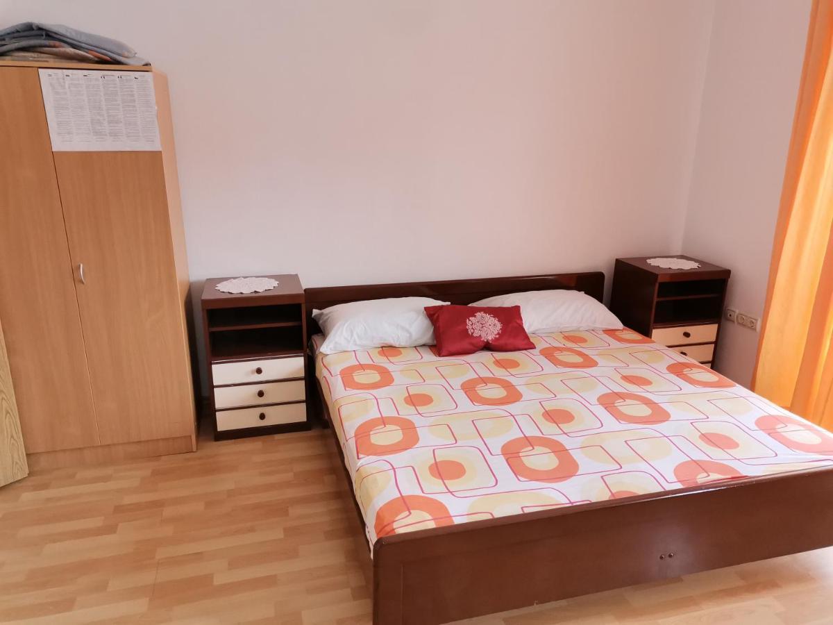 Apartments Radonic Хвар Экстерьер фото