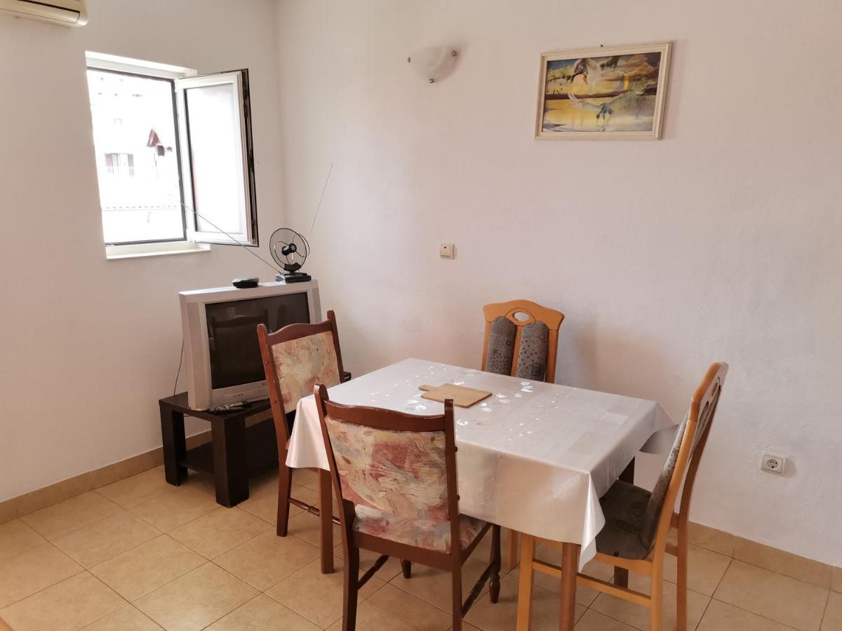 Apartments Radonic Хвар Экстерьер фото